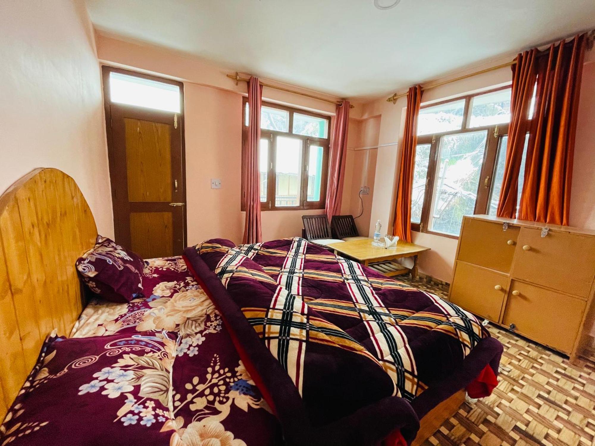 Hostel La Voglia-Old Manali Zewnętrze zdjęcie
